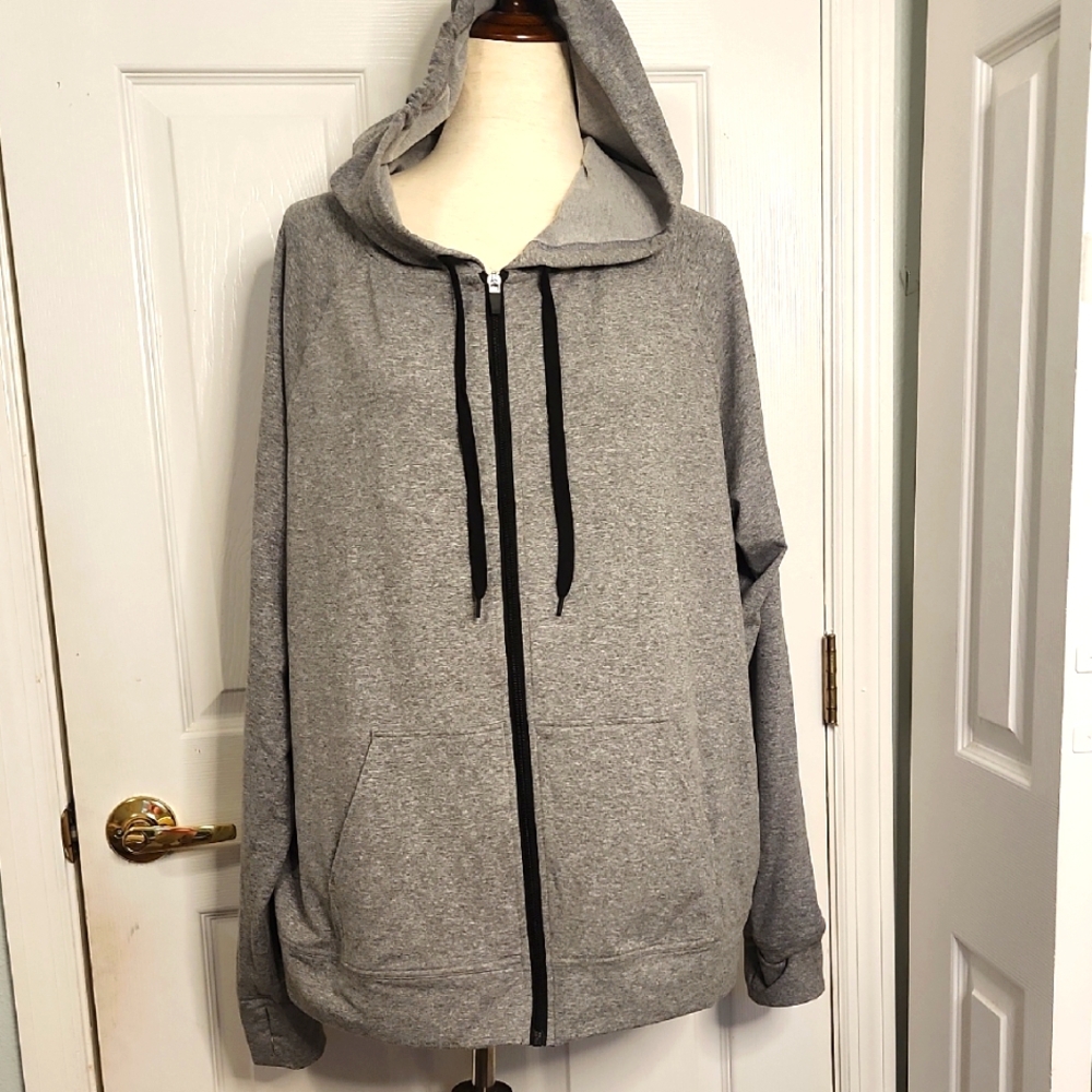 ATHLETIC WOMAN'S HOODED JACKET